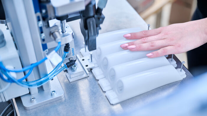 hsb_weibel_ag_produktion_montage_web